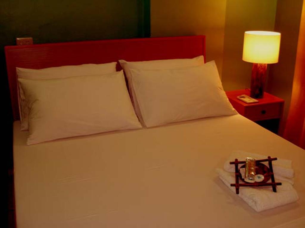 Gran Prix Hotel Pasay 马尼拉 客房 照片